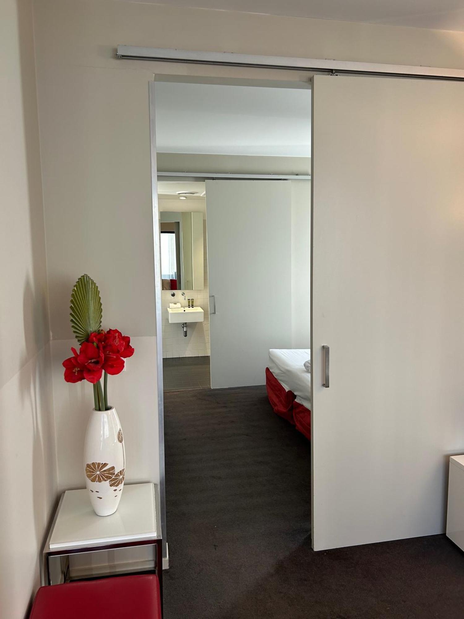 Adele East Aparthotel